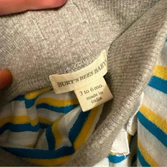 Burt’s Bees Baby Unisex Striped Shorts - Picture 3 of 4